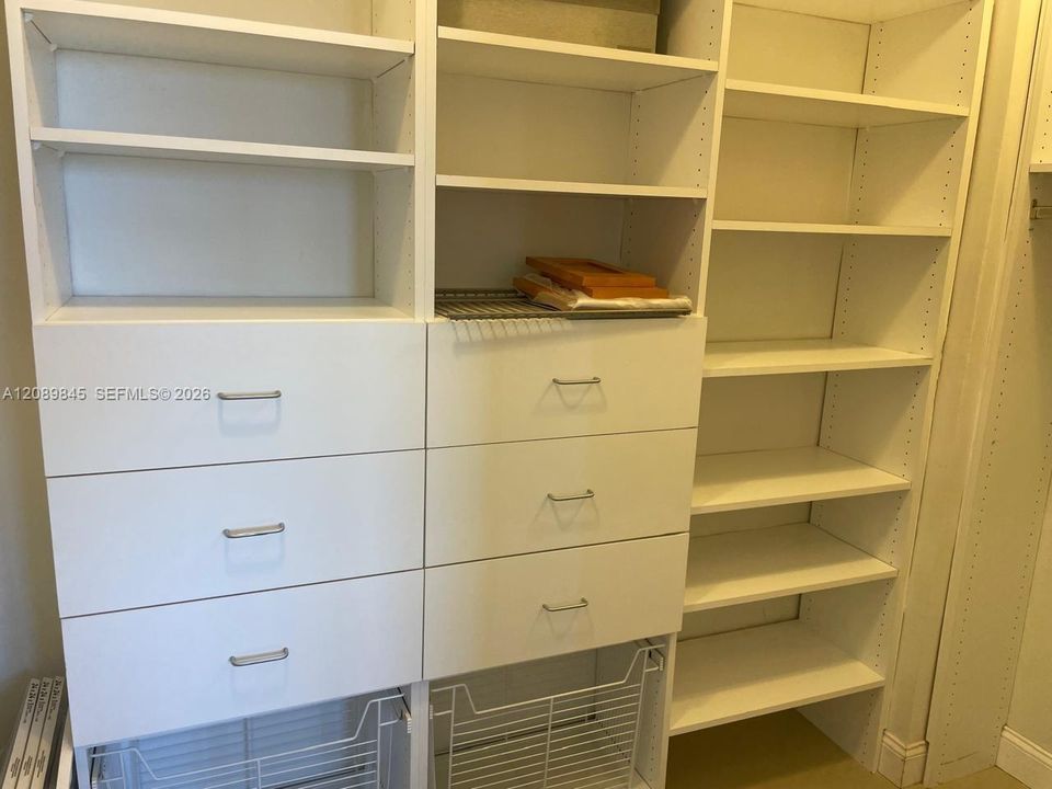 For Rent: $4,100 (2 beds, 2 baths, 1335 Square Feet)