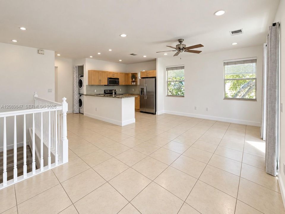 LIVING ROOM / DINING ROOM  AND KITCHEN (2ND FLOOR)