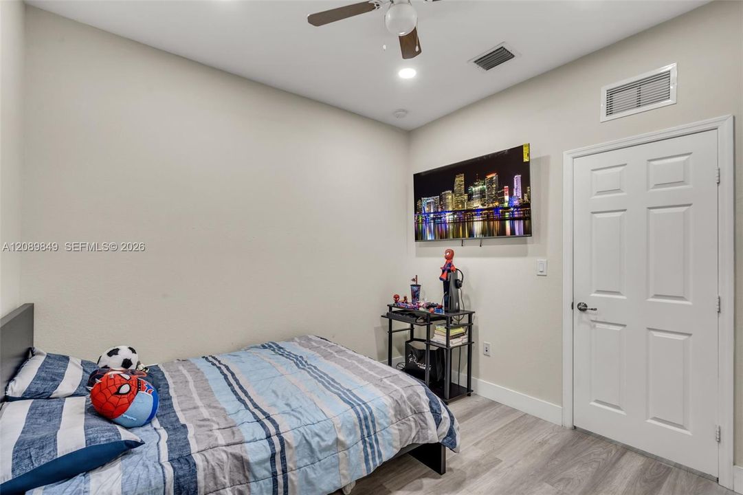 For Sale: $475,000 (3 beds, 2 baths, 1545 Square Feet)