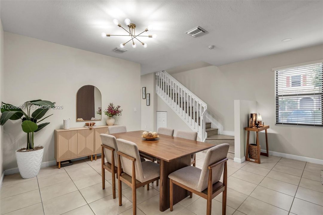 For Sale: $475,000 (3 beds, 2 baths, 1545 Square Feet)