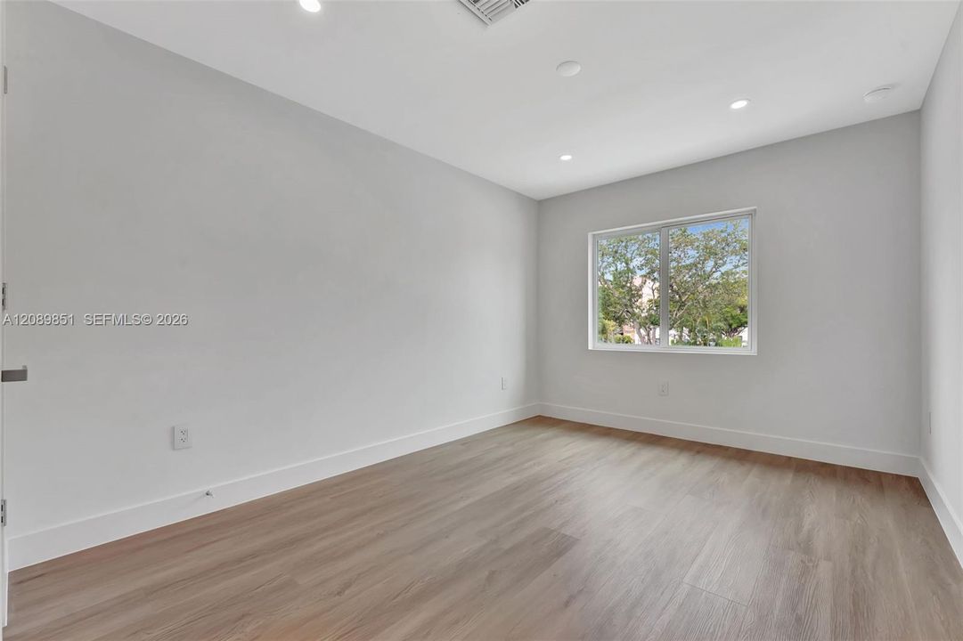 En Renta: $3,800 (3 camas, 2 baños, 1633 Pies cuadrados)