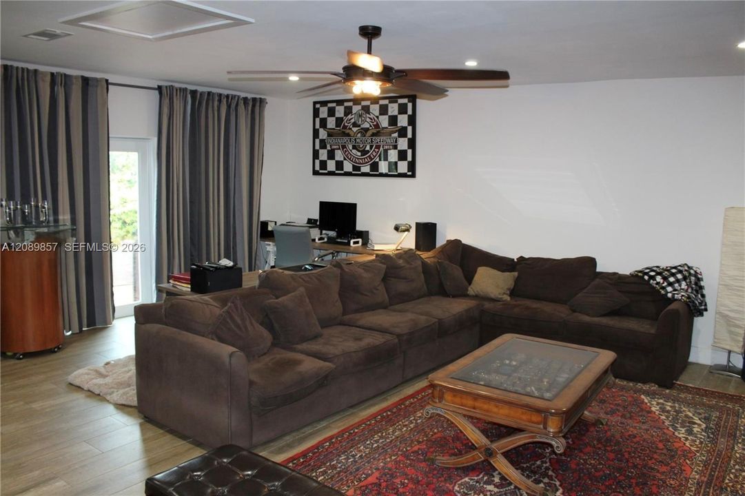 For Sale: $775,000 (3 beds, 2 baths, 1974 Square Feet)
