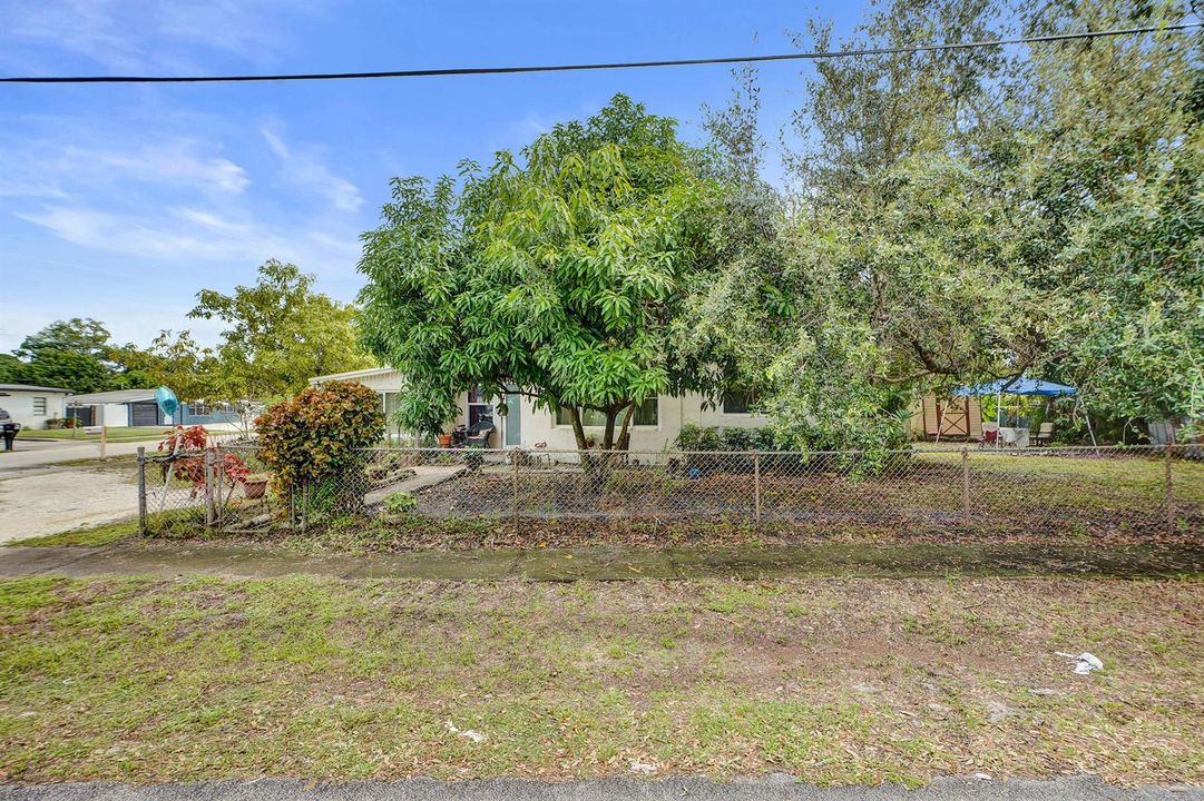 Large corner lot
