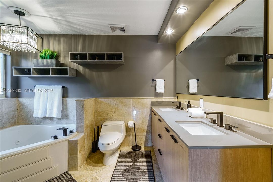 En Venta: $1,850,000 (5 camas, 4 baños, 3720 Pies cuadrados)