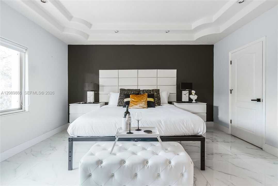 En Venta: $1,850,000 (5 camas, 4 baños, 3720 Pies cuadrados)