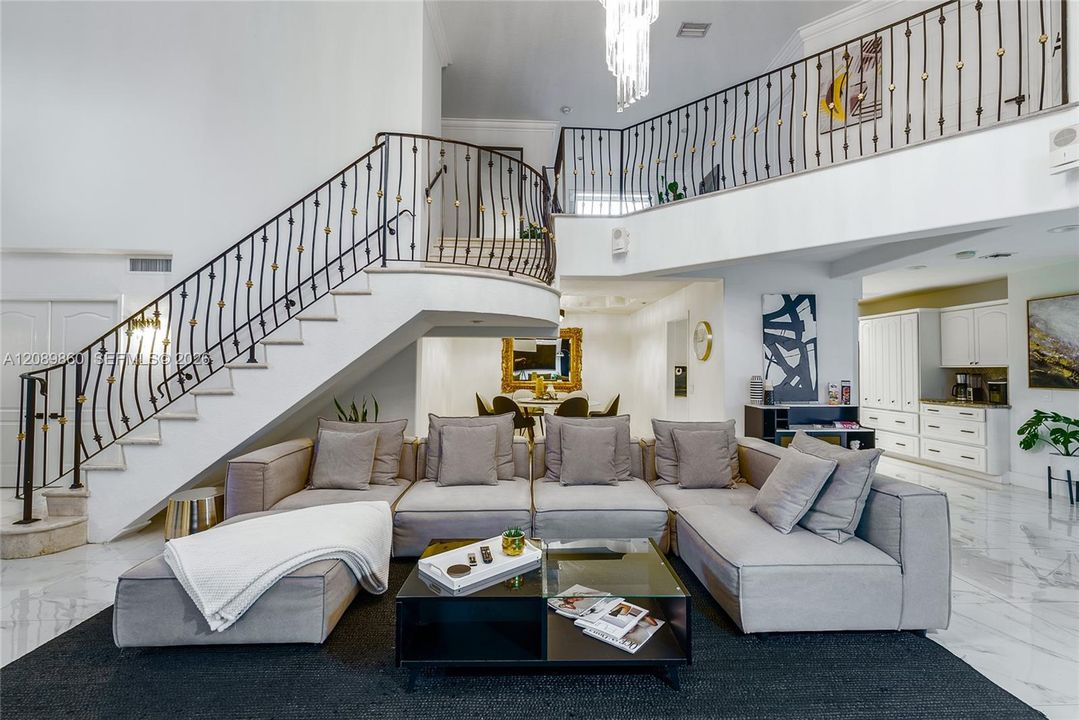 En Venta: $1,850,000 (5 camas, 4 baños, 3720 Pies cuadrados)