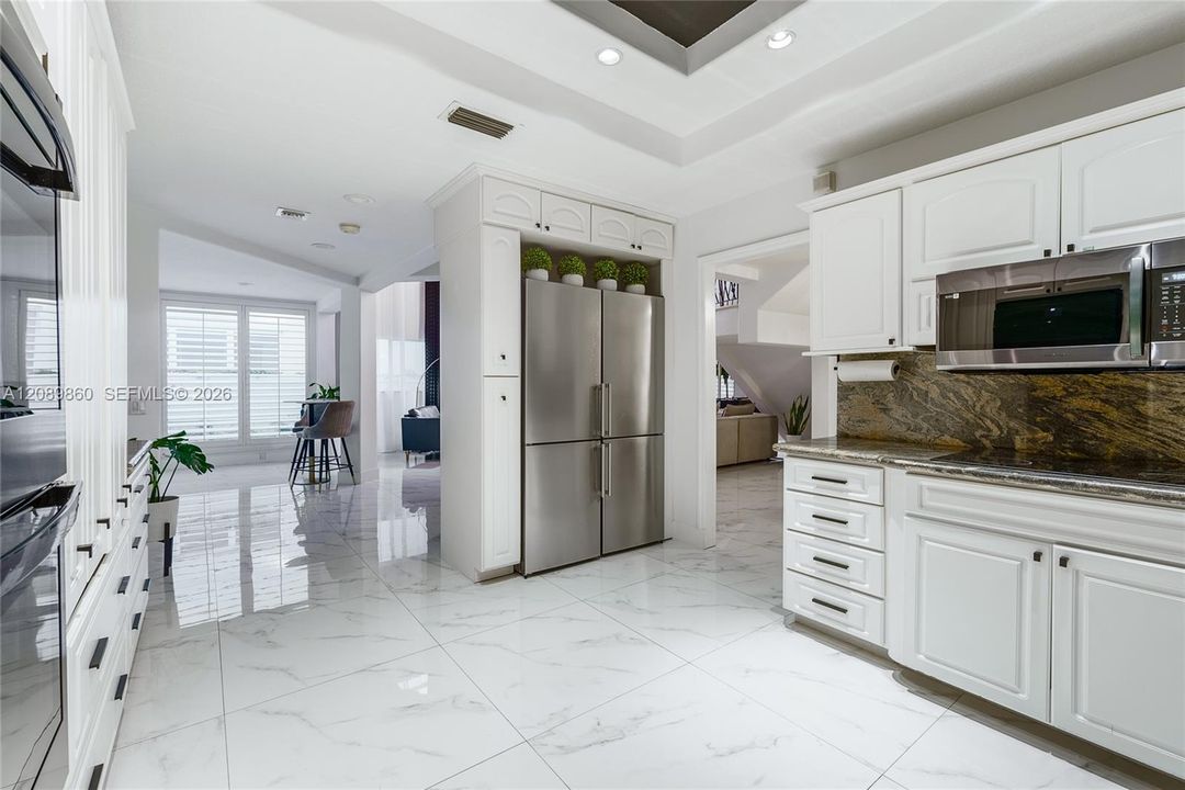 En Venta: $1,850,000 (5 camas, 4 baños, 3720 Pies cuadrados)