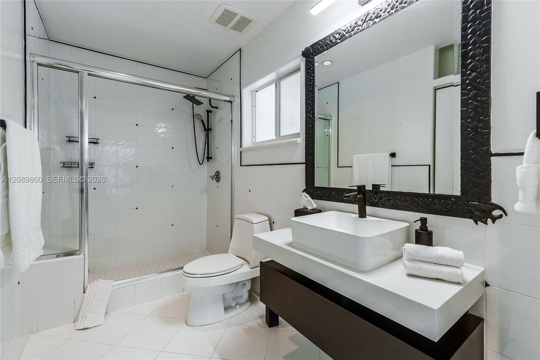 En Venta: $1,850,000 (5 camas, 4 baños, 3720 Pies cuadrados)