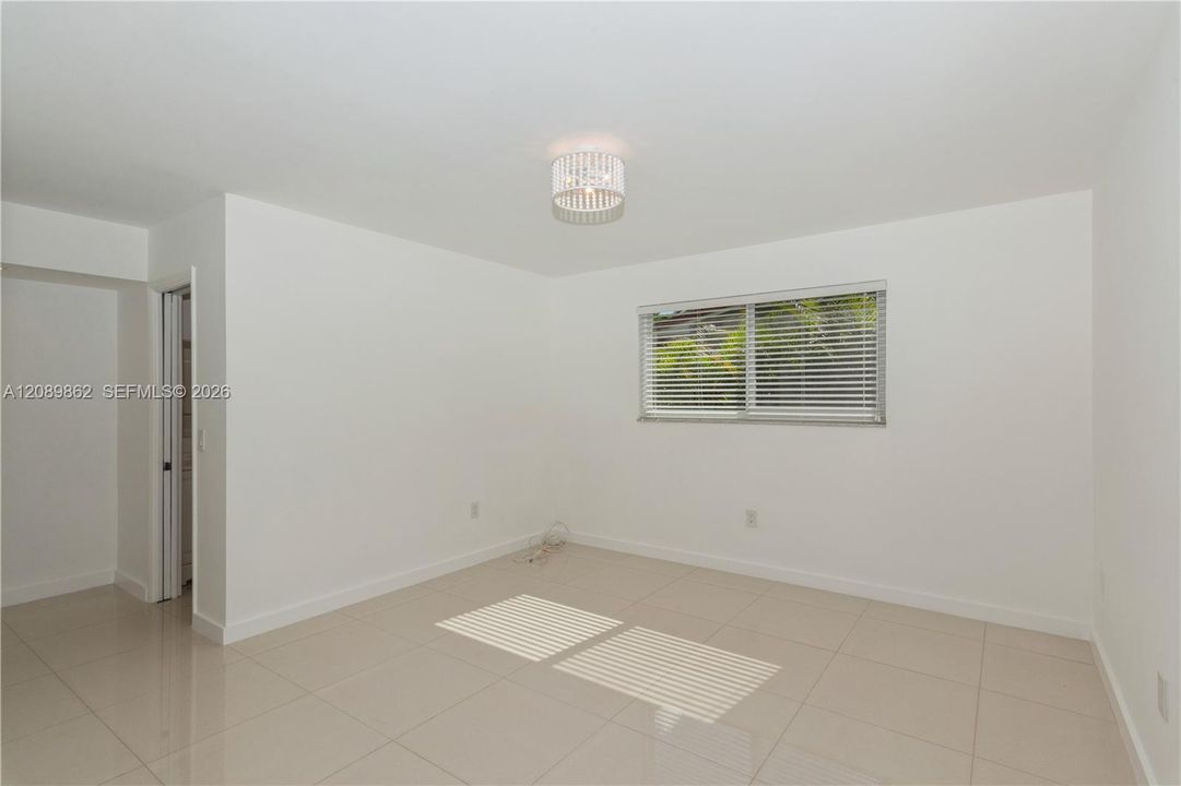 For Rent: $4,800 (3 beds, 2 baths, 2121 Square Feet)