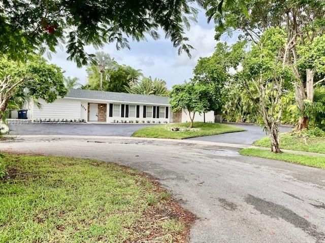 For Rent: $4,800 (3 beds, 2 baths, 2121 Square Feet)