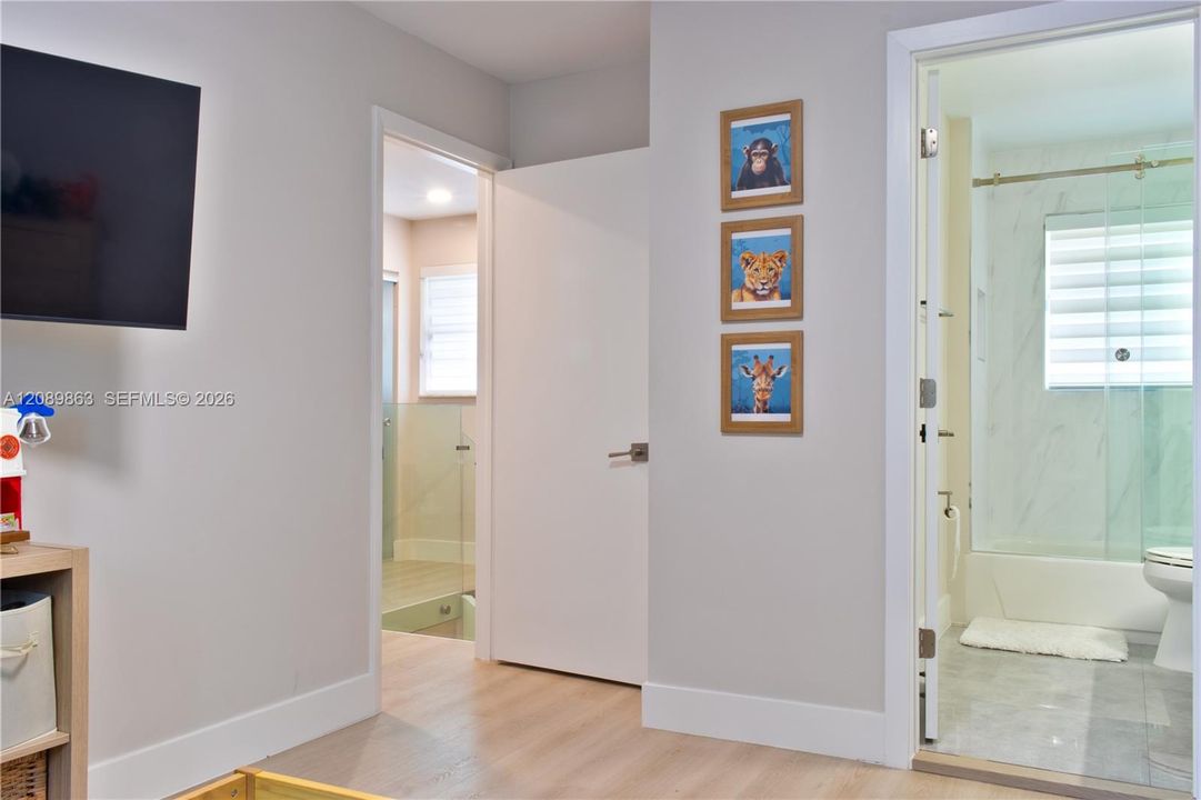 En Venta: $710,000 (3 camas, 3 baños, 2014 Pies cuadrados)