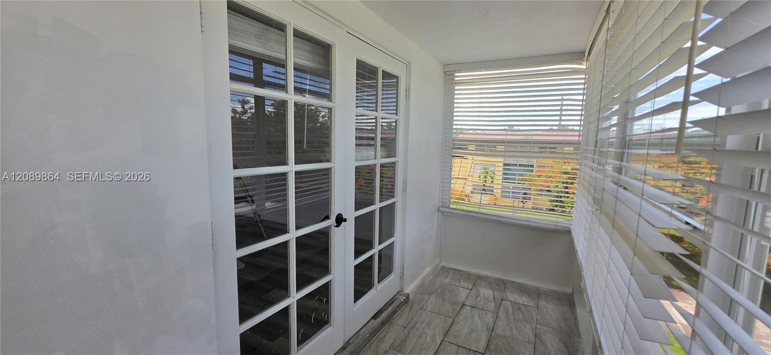 В аренду: $2,300 (2 спален, 2 ванн, 1098 Квадратных фут)