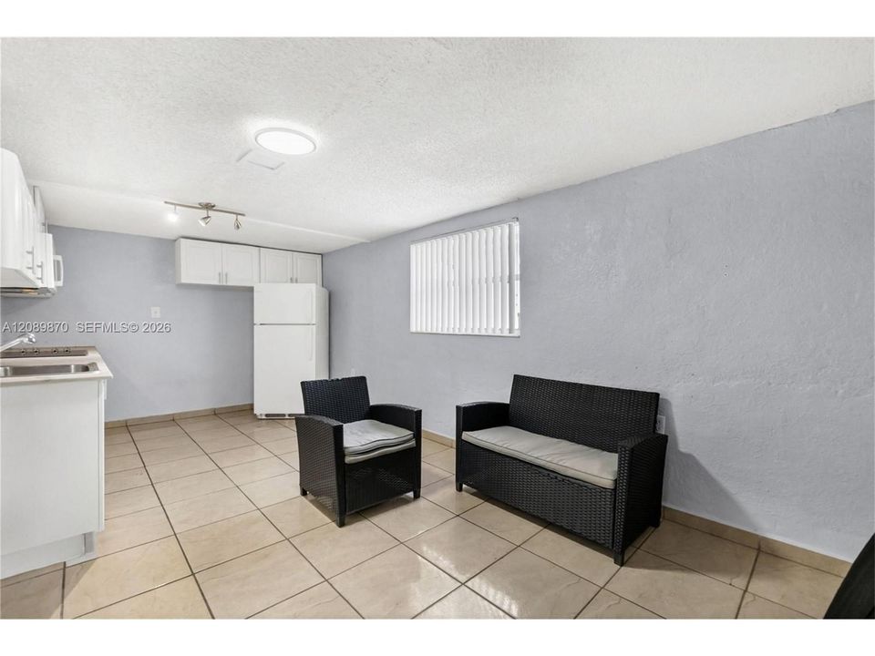 En Renta: $4,775 (3 camas, 2 baños, 1676 Pies cuadrados)