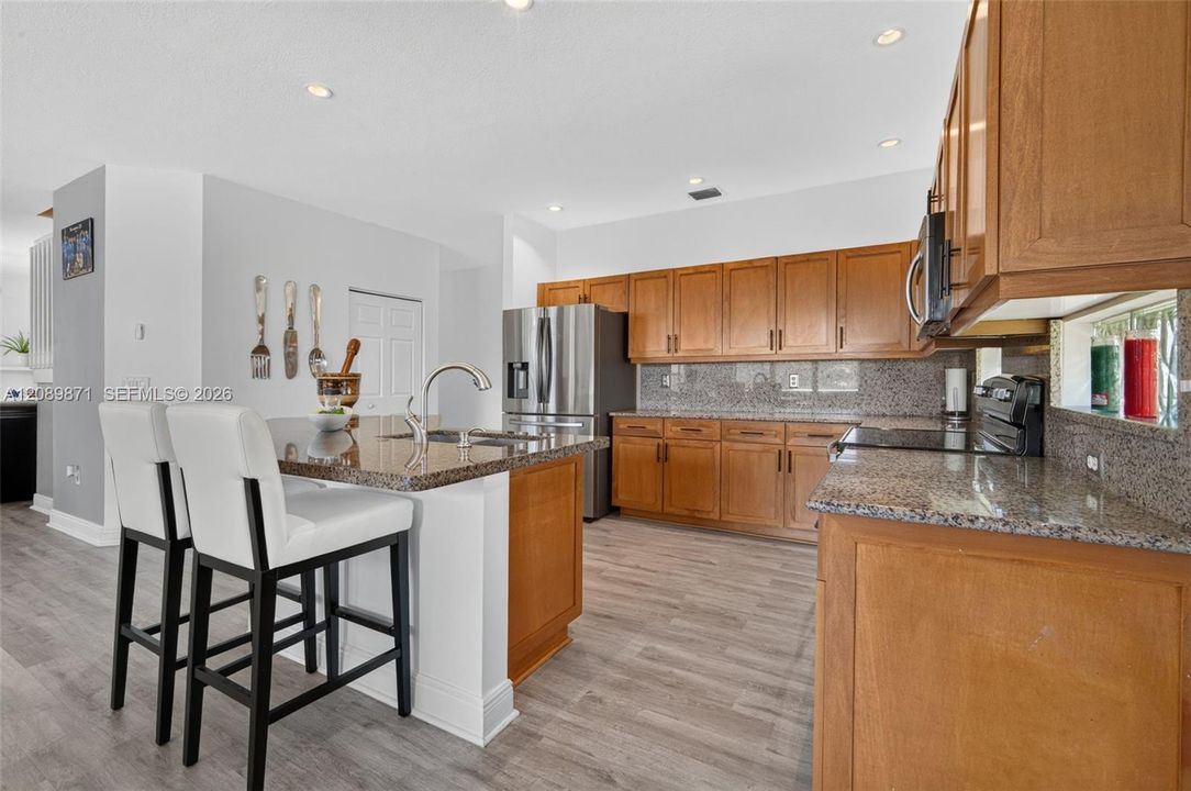 For Sale: $950,000 (5 beds, 3 baths, 3033 Square Feet)