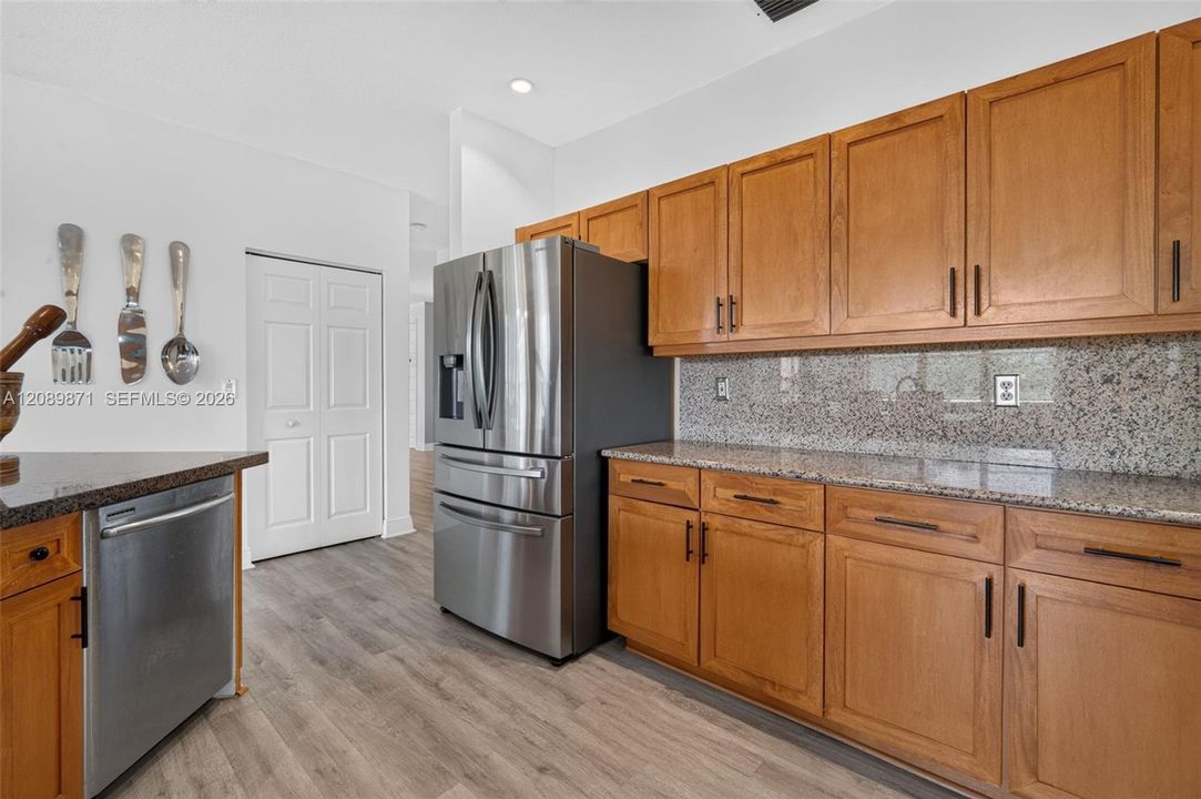 For Sale: $950,000 (5 beds, 3 baths, 3033 Square Feet)