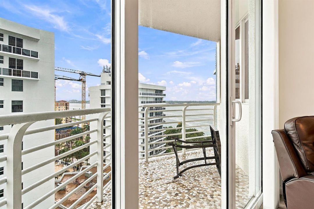 1551-N-FLAGLER-DR-1005-33401-007