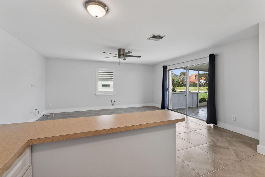 3060MeridianWayN#8(14)