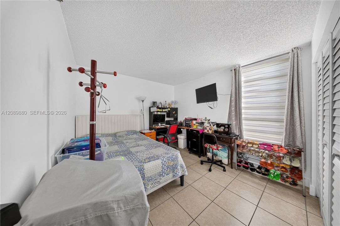For Sale: $349,500 (3 beds, 2 baths, 1478 Square Feet)