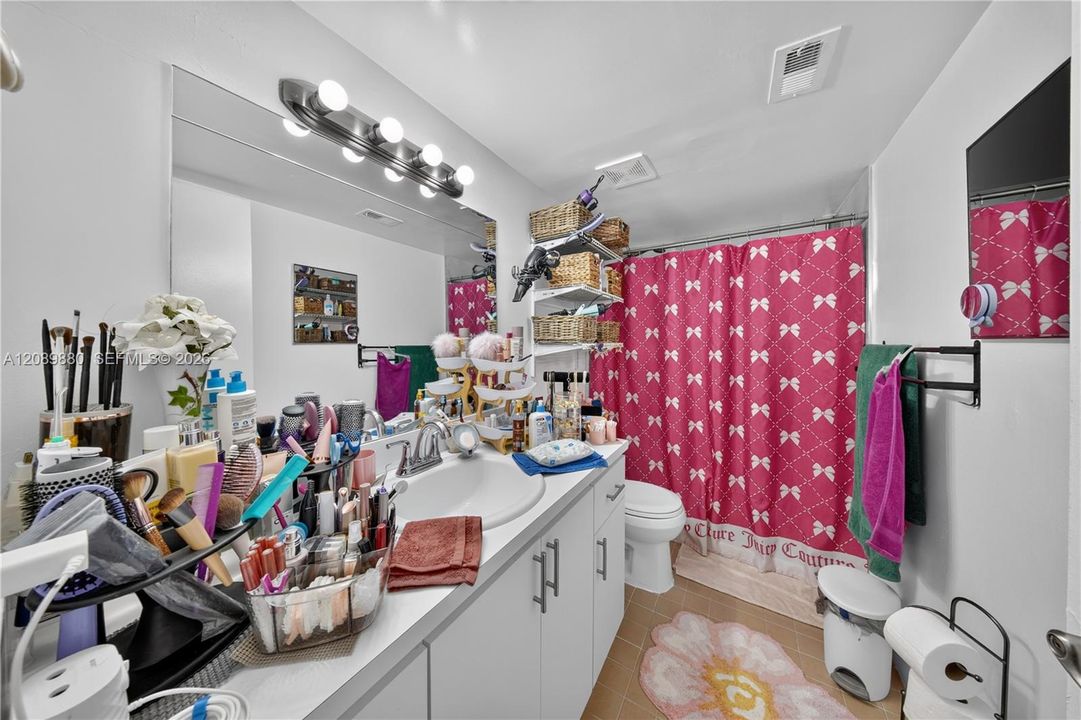 For Sale: $349,500 (3 beds, 2 baths, 1478 Square Feet)