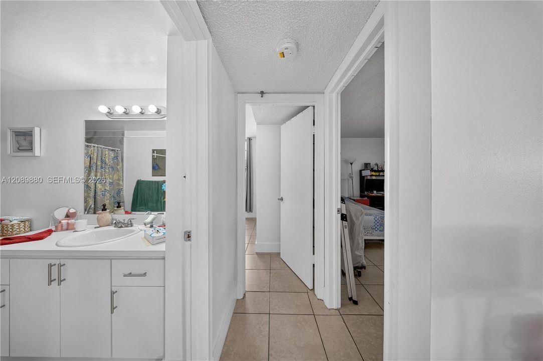 For Sale: $349,500 (3 beds, 2 baths, 1478 Square Feet)