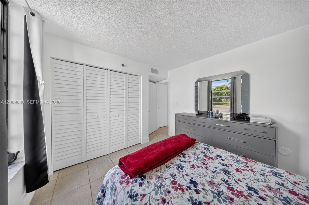 For Sale: $349,500 (3 beds, 2 baths, 1478 Square Feet)