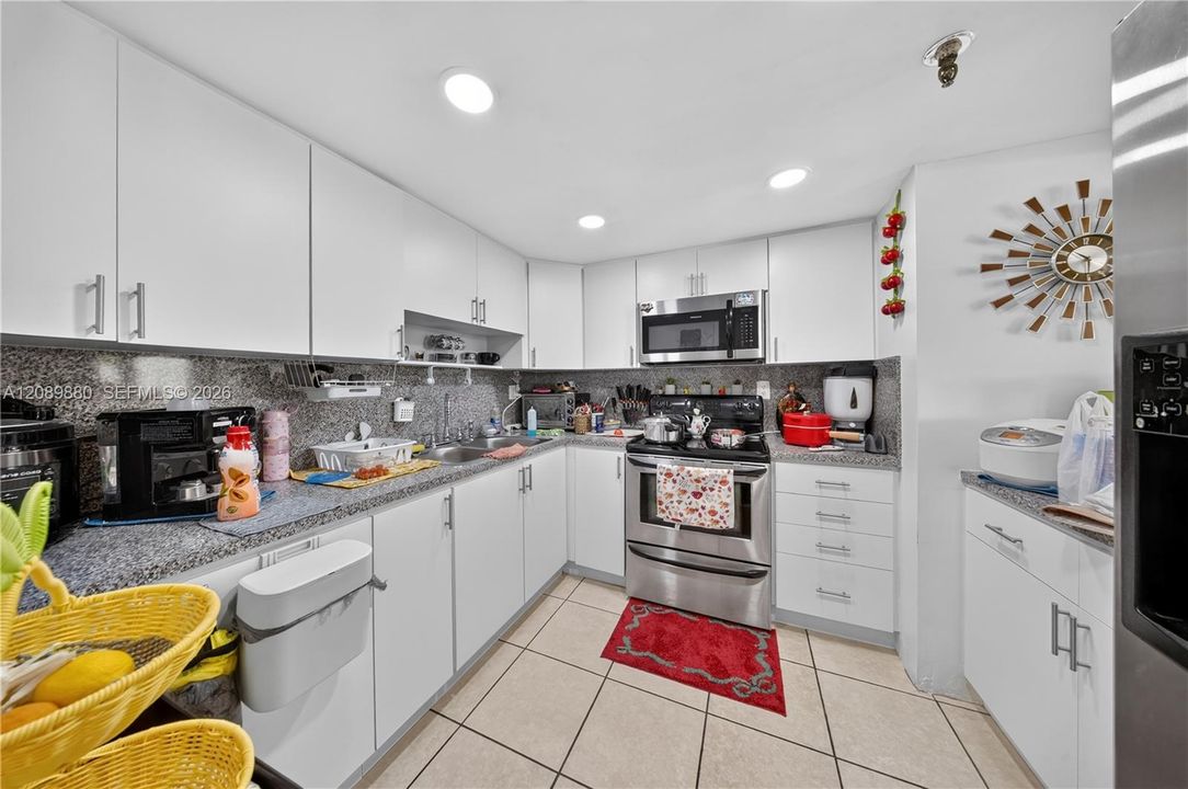 For Sale: $349,500 (3 beds, 2 baths, 1478 Square Feet)