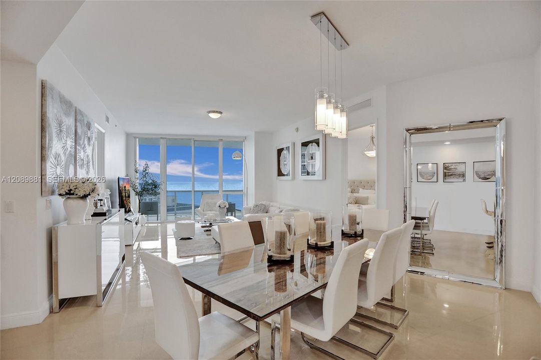 For Rent: $8,800 (3 beds, 3 baths, 1962 Square Feet)