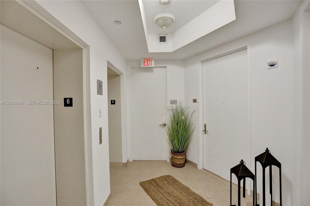For Rent: $8,800 (3 beds, 3 baths, 1962 Square Feet)