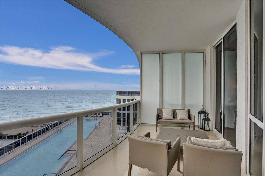 For Rent: $8,800 (3 beds, 3 baths, 1962 Square Feet)