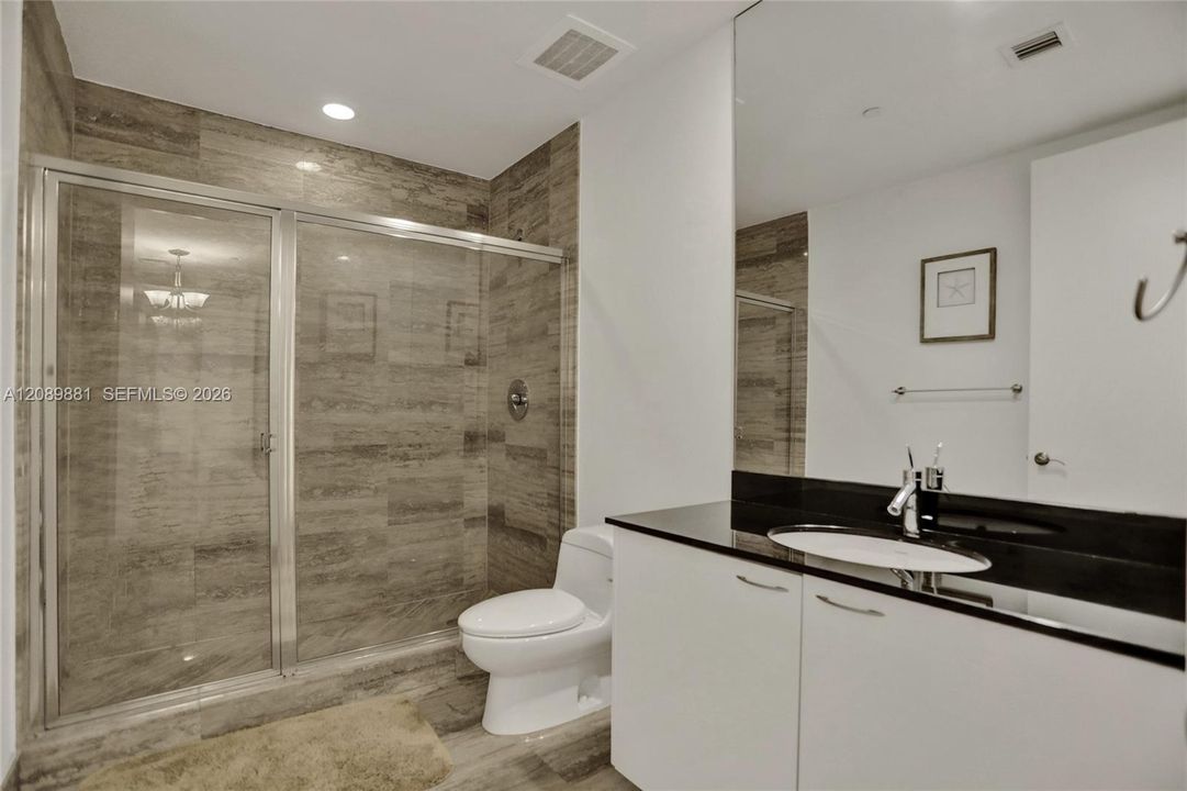 For Rent: $8,800 (3 beds, 3 baths, 1962 Square Feet)