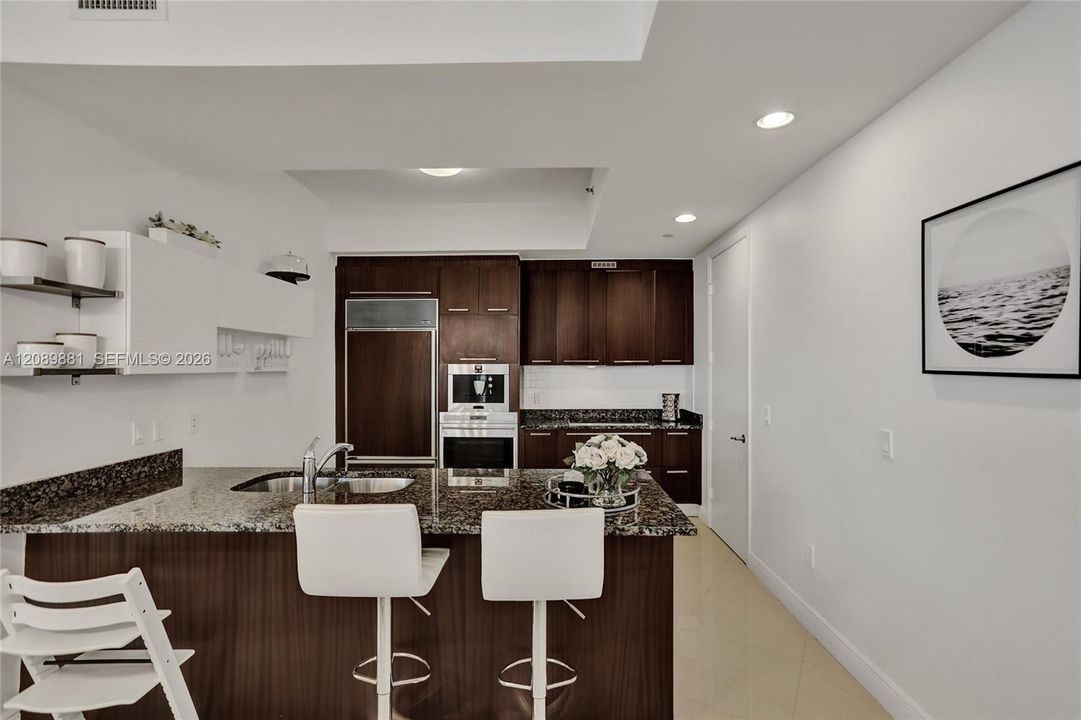 For Rent: $8,800 (3 beds, 3 baths, 1962 Square Feet)