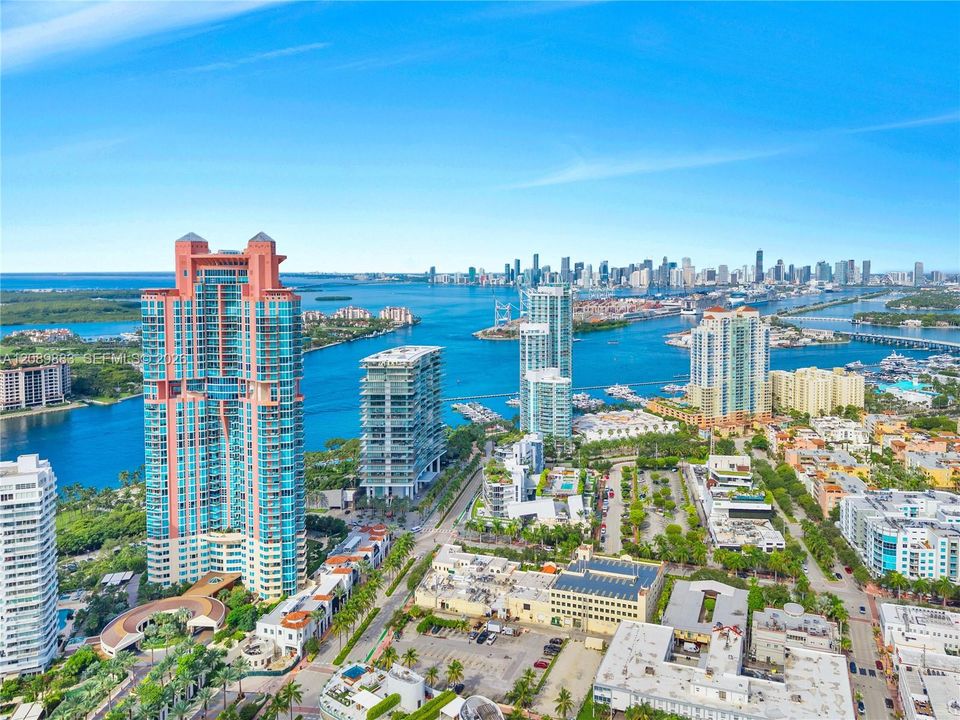 For Sale: $7,250,000 (3 beds, 3 baths, 2778 Square Feet)