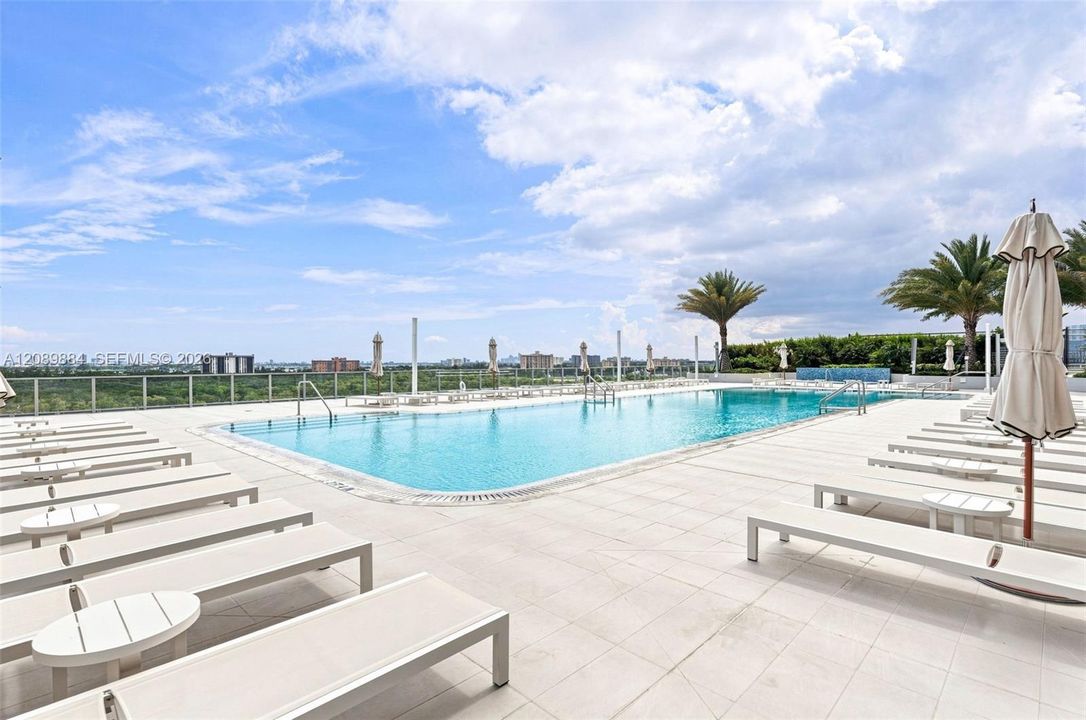 En Renta: $12,999 (3 camas, 4 baños, 2131 Pies cuadrados)