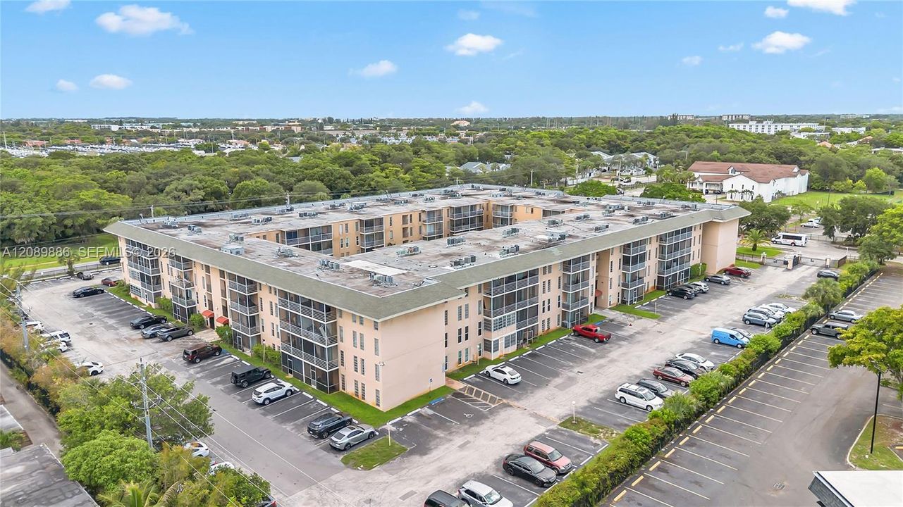 В аренду: $1,750 (2 спален, 2 ванн, 1220 Квадратных фут)