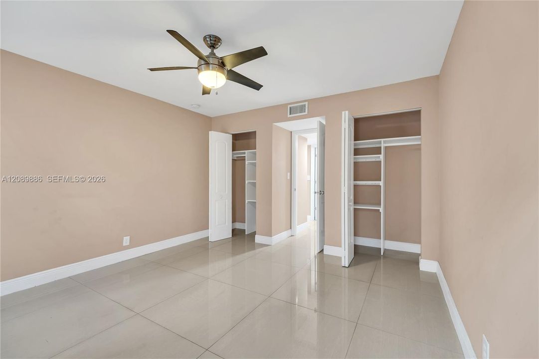 В аренду: $1,750 (2 спален, 2 ванн, 1220 Квадратных фут)