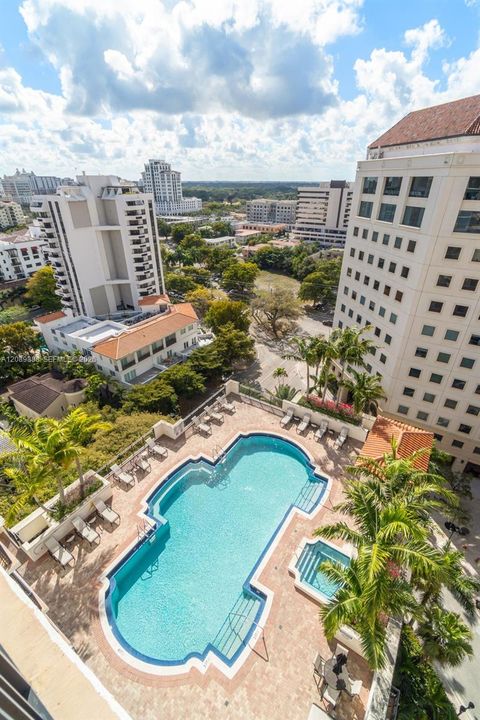 For Sale: $515,000 (2 beds, 2 baths, 1084 Square Feet)