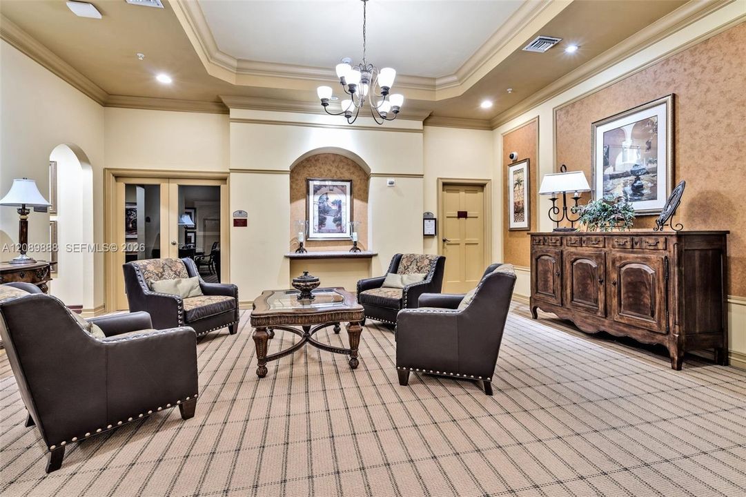 For Sale: $515,000 (2 beds, 2 baths, 1084 Square Feet)
