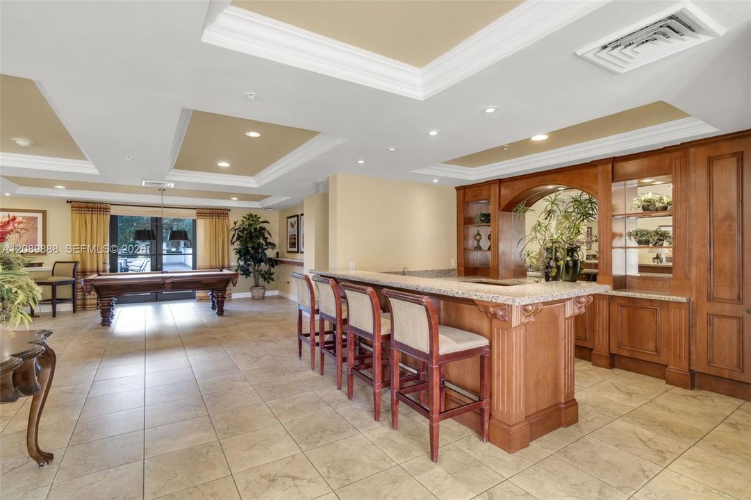 For Sale: $515,000 (2 beds, 2 baths, 1084 Square Feet)
