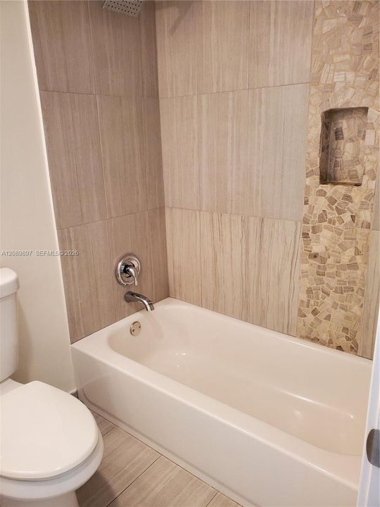 For Sale: $110,000 (1 beds, 1 baths, 605 Square Feet)