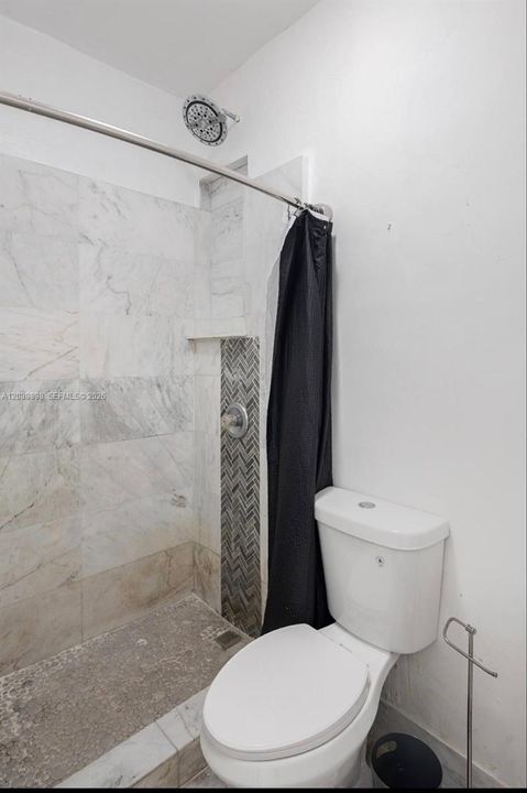 En Venta: $745,000 (3 camas, 2 baños, 1083 Pies cuadrados)