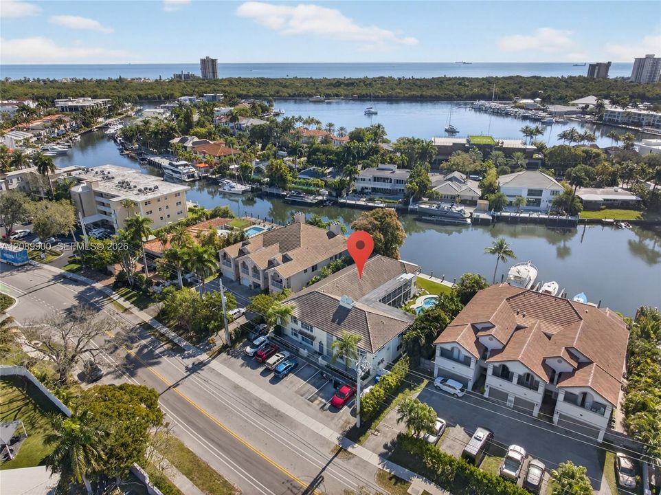 For Sale: $354,900 (2 beds, 2 baths, 815 Square Feet)
