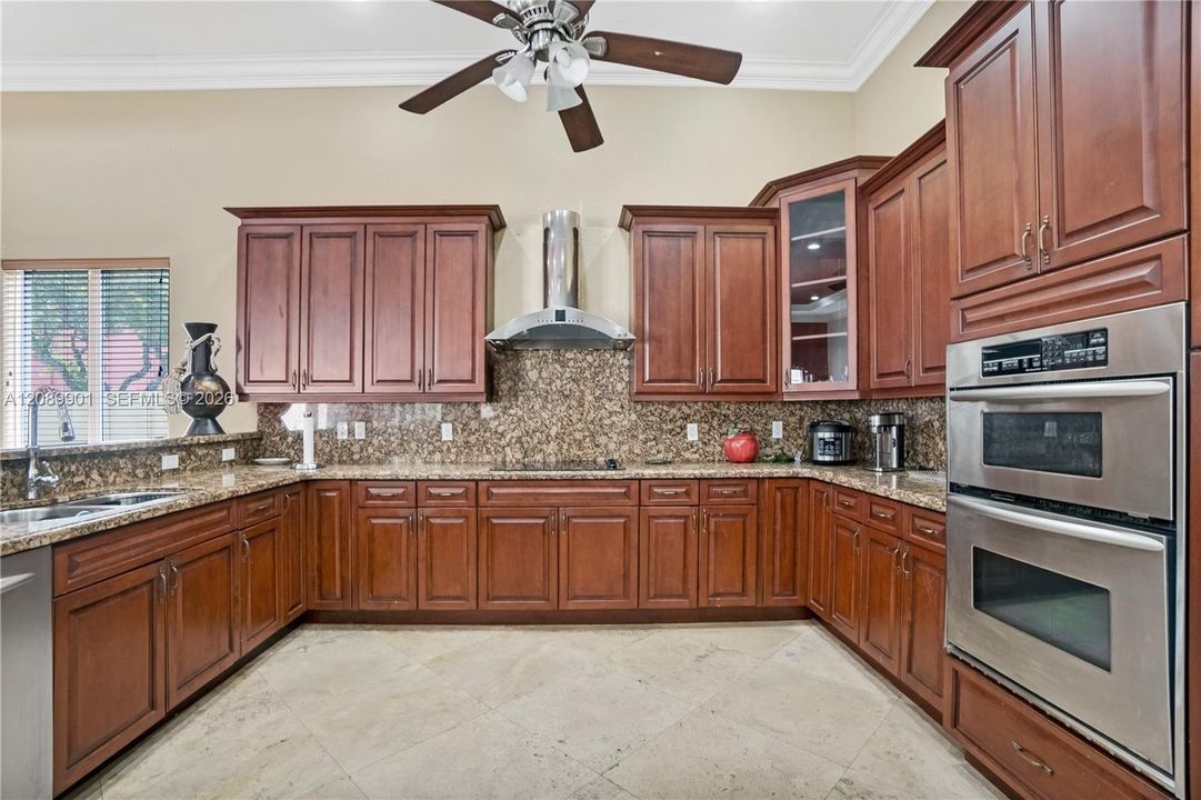 For Sale: $2,599,900 (7 beds, 5 baths, 4991 Square Feet)