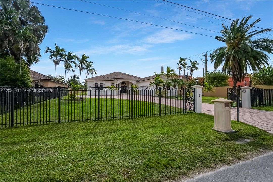 For Sale: $2,599,900 (7 beds, 5 baths, 4991 Square Feet)