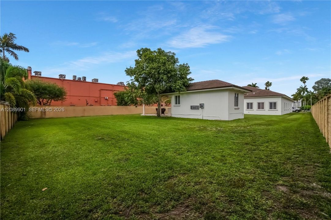 For Sale: $2,599,900 (7 beds, 5 baths, 4991 Square Feet)