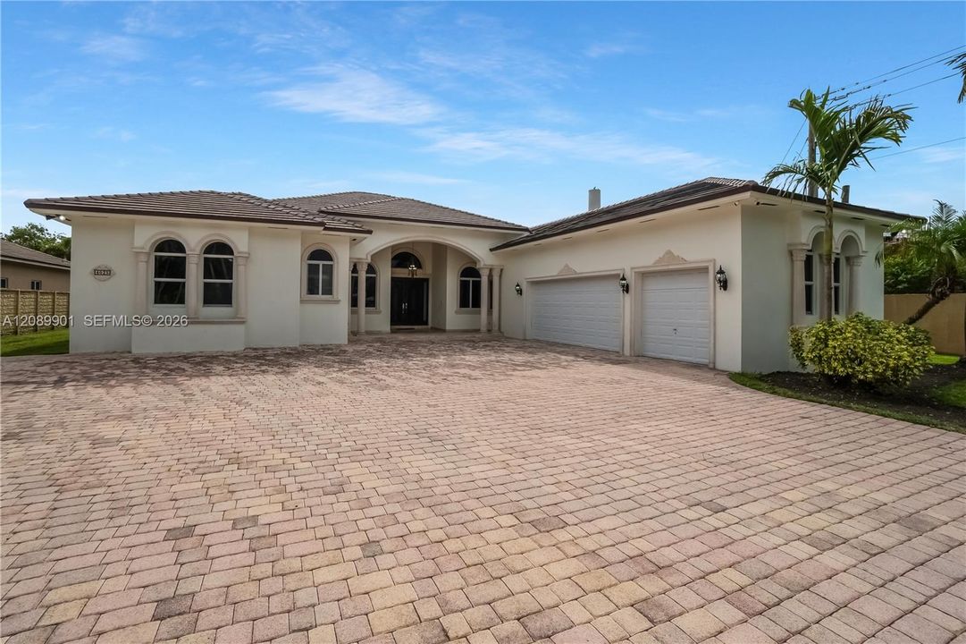 For Sale: $2,599,900 (7 beds, 5 baths, 4991 Square Feet)