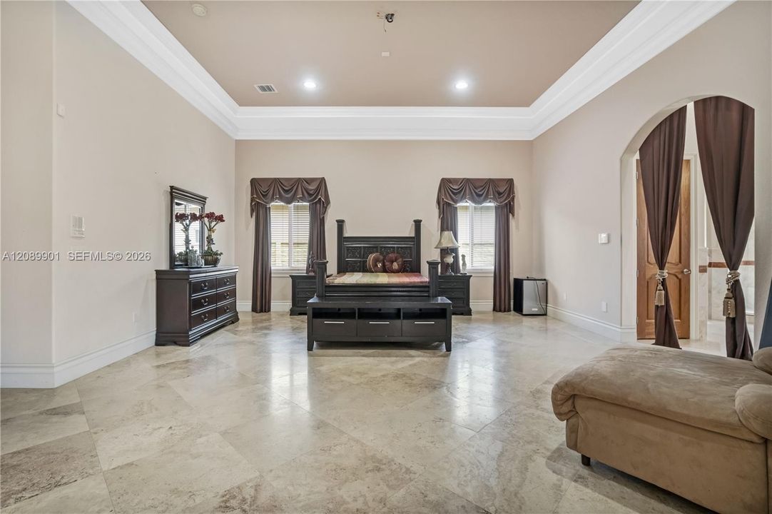 For Sale: $2,599,900 (7 beds, 5 baths, 4991 Square Feet)