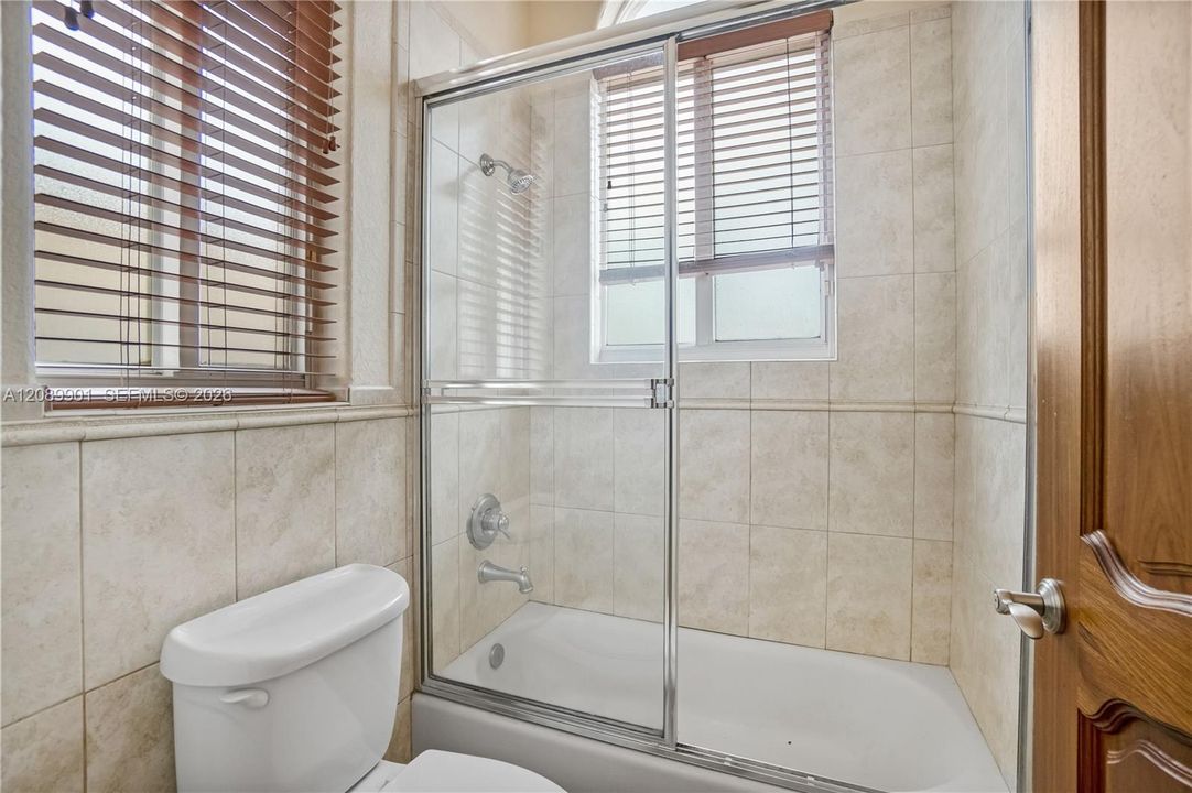 For Sale: $2,599,900 (7 beds, 5 baths, 4991 Square Feet)