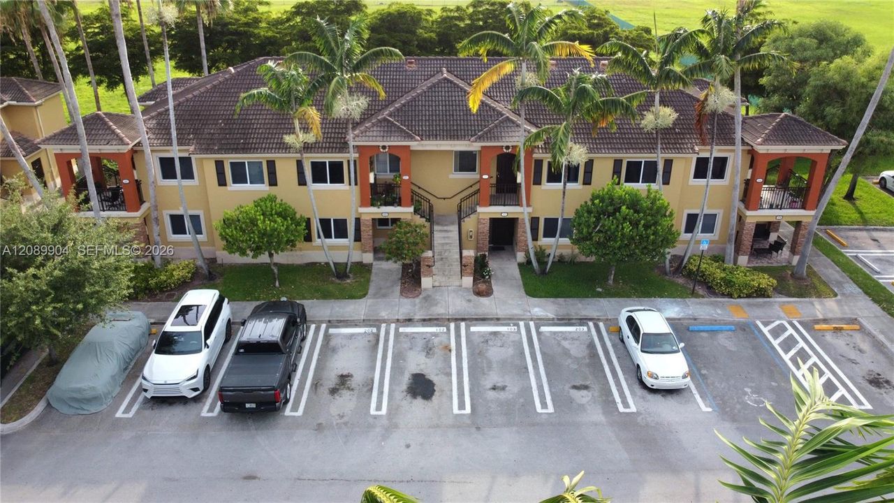 En Venta: $239,900 (2 camas, 2 baños, 920 Pies cuadrados)
