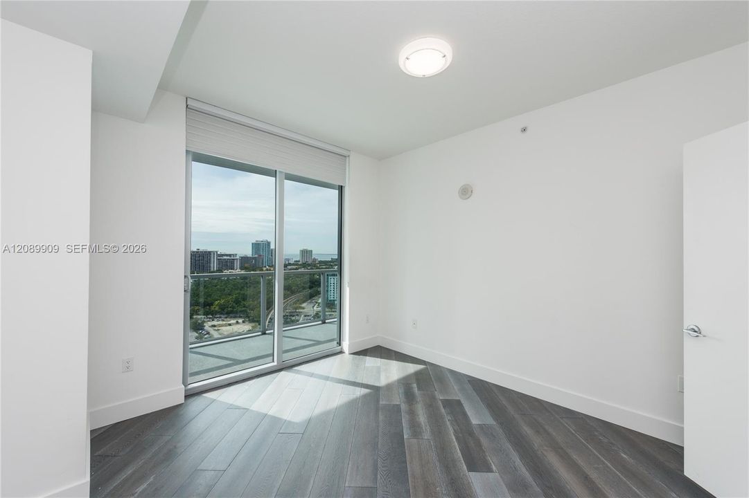 For Rent: $4,200 (2 beds, 2 baths, 1099 Square Feet)
