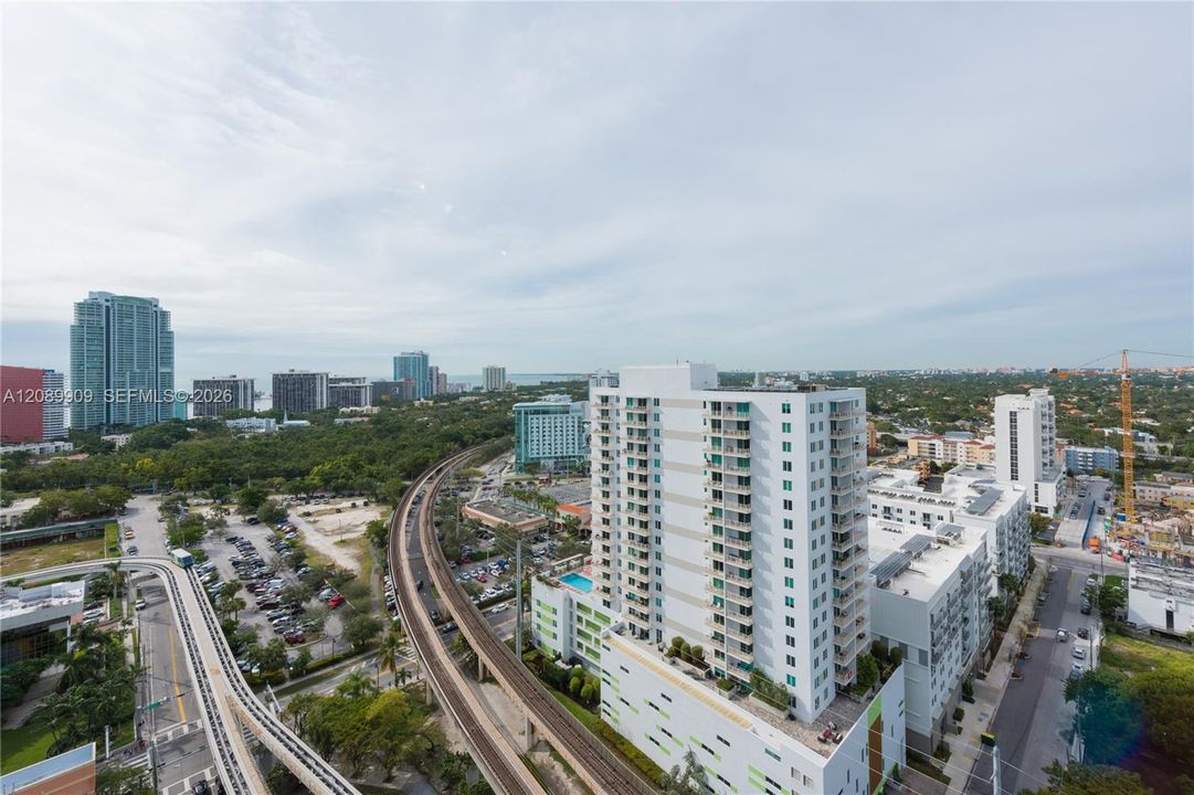 For Rent: $4,200 (2 beds, 2 baths, 1099 Square Feet)